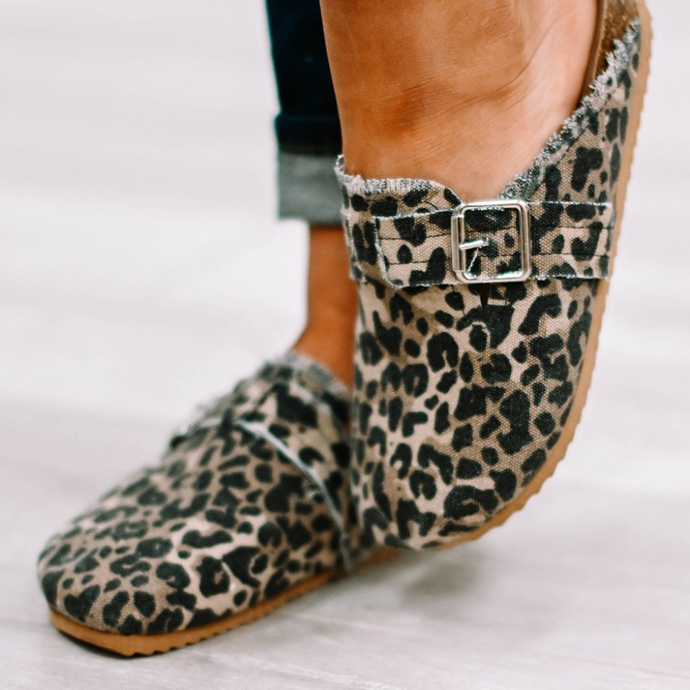 Leopard Buckle Strap Frayed Canvas Slip On Slippers - Picture 5 of 9